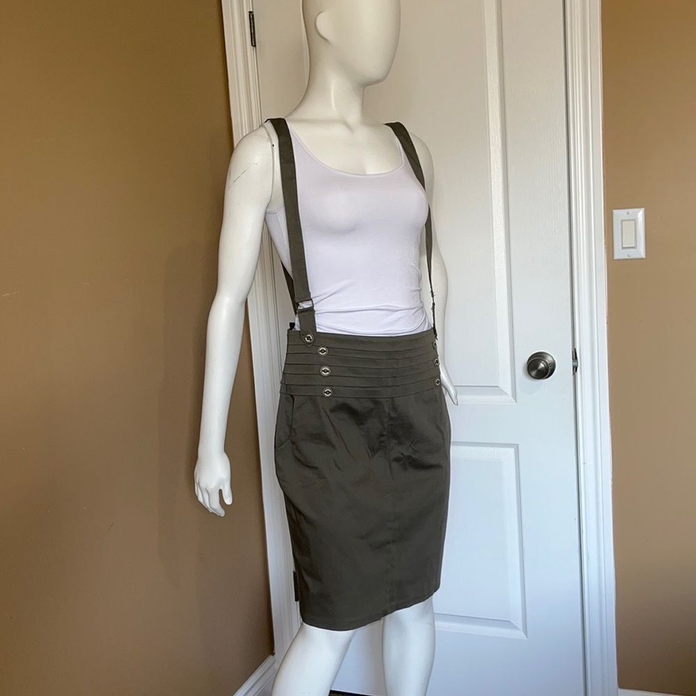 Beautiful skirt/ Size 44 - Picture 9 of 13